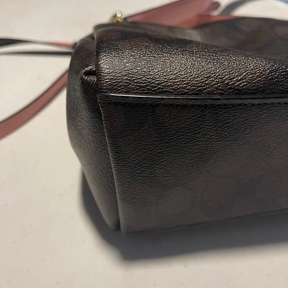 Coach shoulder Hand bag Purse Brown & Pink Flawless Like NEW adjustable strap - Picture 5 of 14